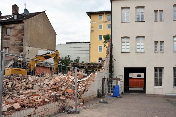 Masonry Demolition in Santa Maria