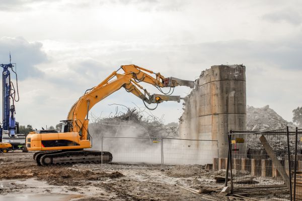 Silo Demolition in Santa Maria